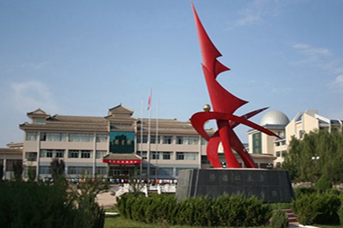 《成纪文脉长  桃李自芬芳》